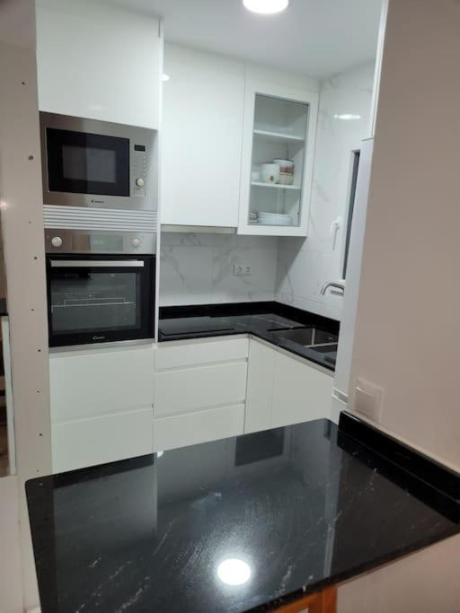 Apartamento Bajo Con Terraza Y Piscina 또레비에하 외부 사진
