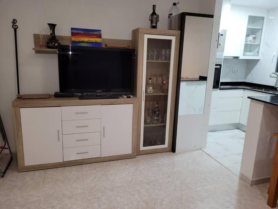 Apartamento Bajo Con Terraza Y Piscina 또레비에하 외부 사진